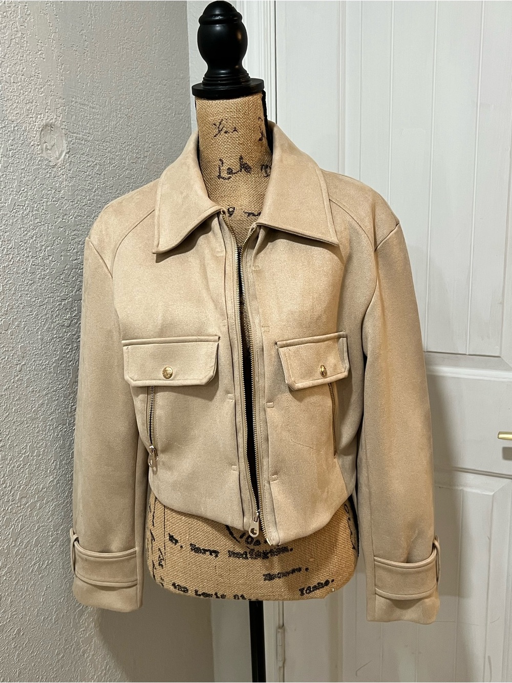 NWOT Bailey 44 Beige Suede Bomber Jacket